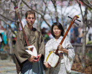 Ensohza Minyoshu, shamisen